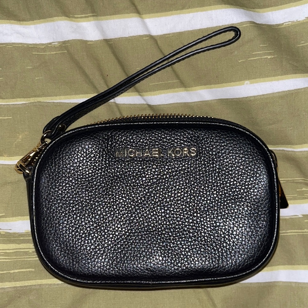 Michael Kors wristlet